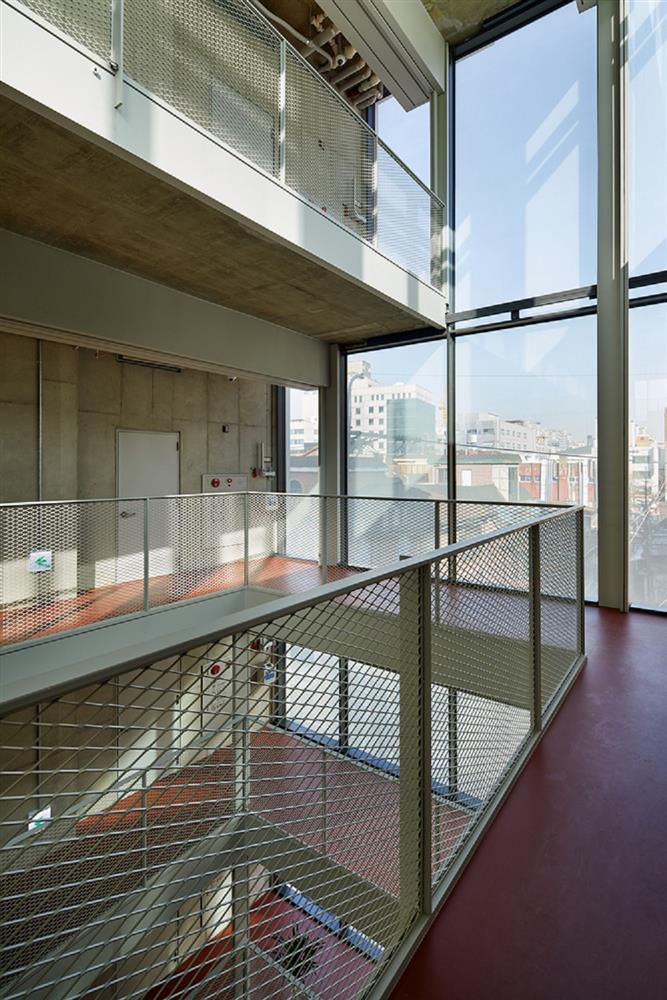 租屋族也能享受的高質感生活！韓國共享公寓「樹屋Tree house」綠意中庭花園、大片落地窗環繞_03
