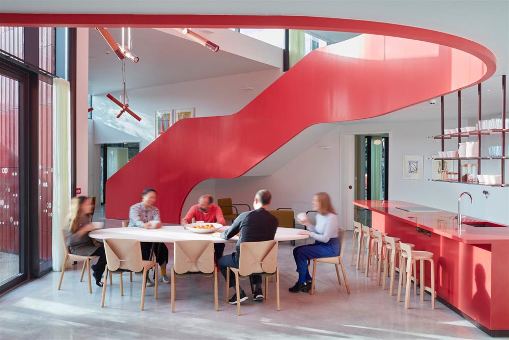 maggies-centre-ab-rogers-royal-marsden-architecture-health_dezeen_2364_col_9