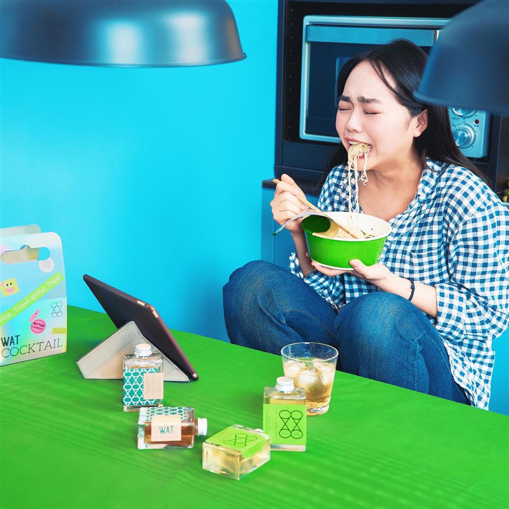 WAT抵家追劇，來杯WAT雞尾酒配泡麵，WAT懂妳的點！