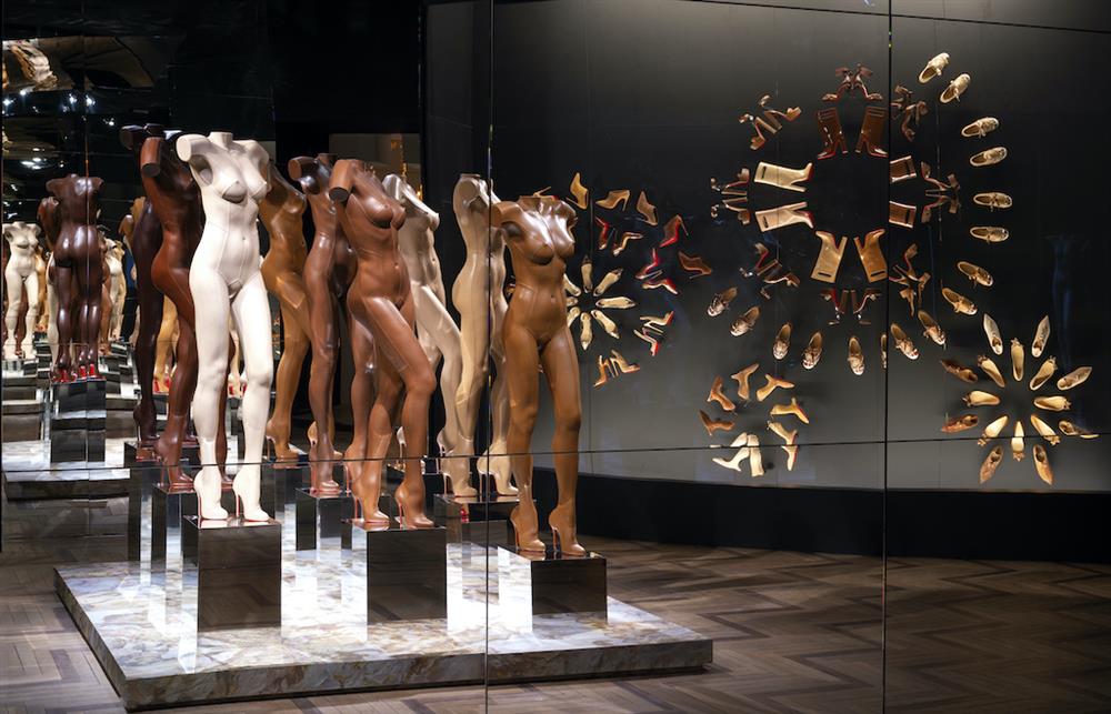 Whitaker Malem, 2020, Exhibition view L’Exhibition[niste], Palais de la Porte Dorée © Marc Domage (1)