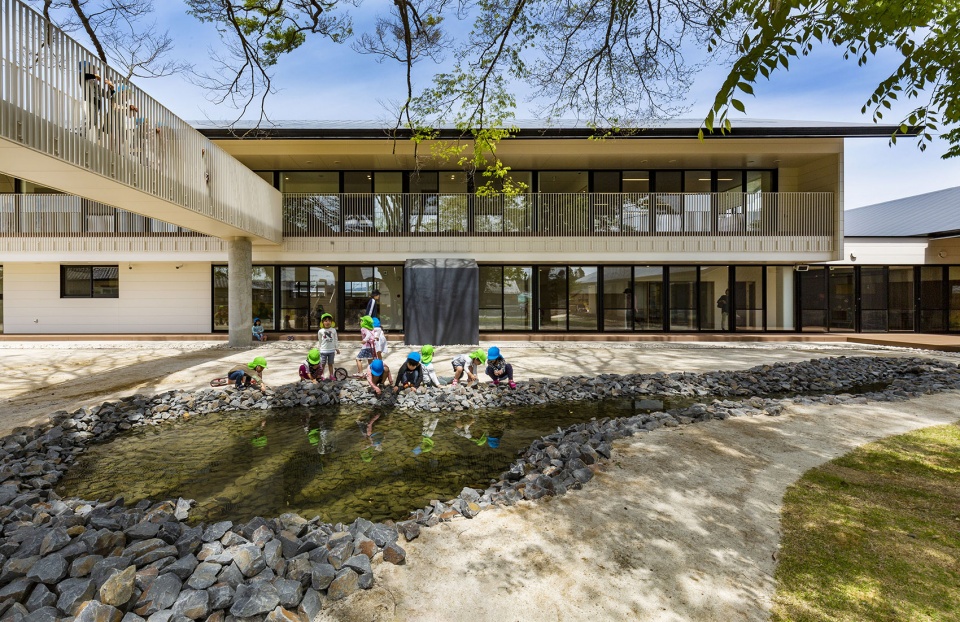 006-mrn-kindergarten-and-nursery-by-hibinosekkei-youji-no-shiro-960x622