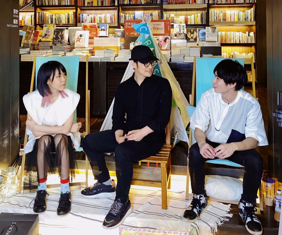 陳建騏旗下的新生代創作樂團Crispy脆樂團，曾入圍金曲獎最佳演唱組合。