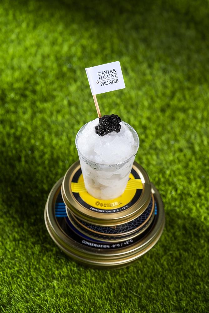 英皇御用CAVIAR HOUSE _ PRUNIER魚子醬x華人冰王蜷尾家 亞洲首間魚子醬甜點市集_義式迷你冰沙 Granita_$100_情境照1