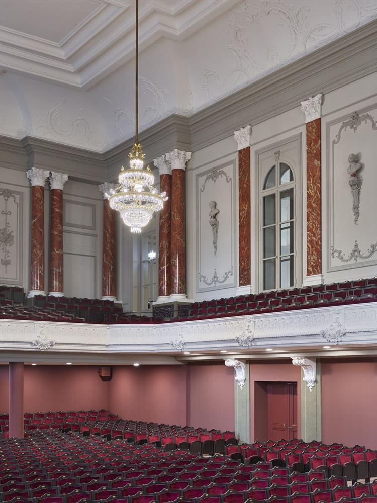 瑞士建築團隊Herzog & de Meuron改造「Stadtcasino Basel」 歐洲最老音樂廳再現光華_03