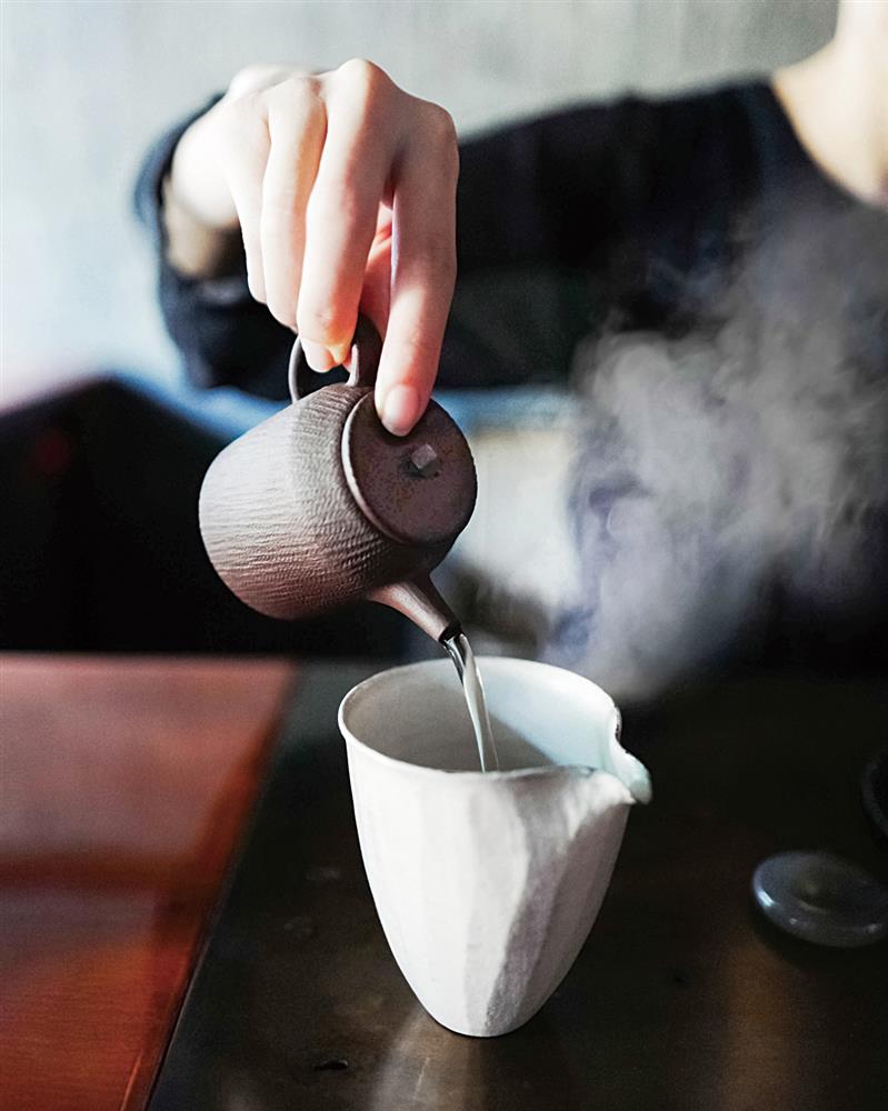 為了品嚐出茶的最佳風味，泡茶程序需要十分講究，分毫不差。