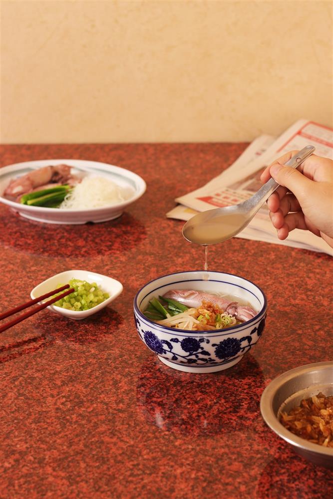 4.花蓮館-小卷雞湯米粉