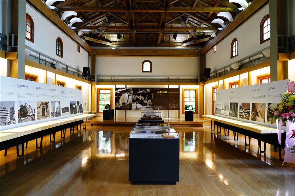 高而潘建築作品珠玉展