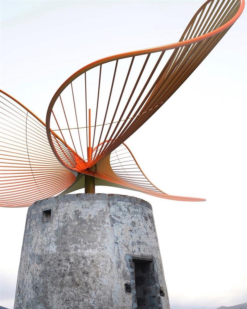 老舊風車新生！法國藝術家重新打造宛如蝴蝶翅膀優美迷人葉片2