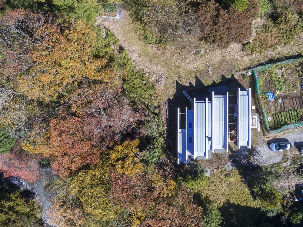 日本設計別墅！「山中第二個家」用7個長型空間收納蓊鬱山色02