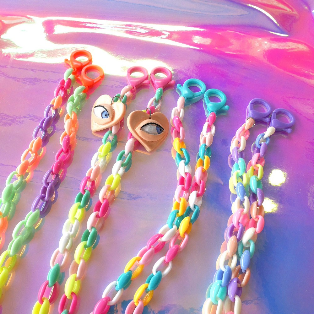 everythingmadebyfk 眼睛造型口罩鏈－七彩款NT$ 355