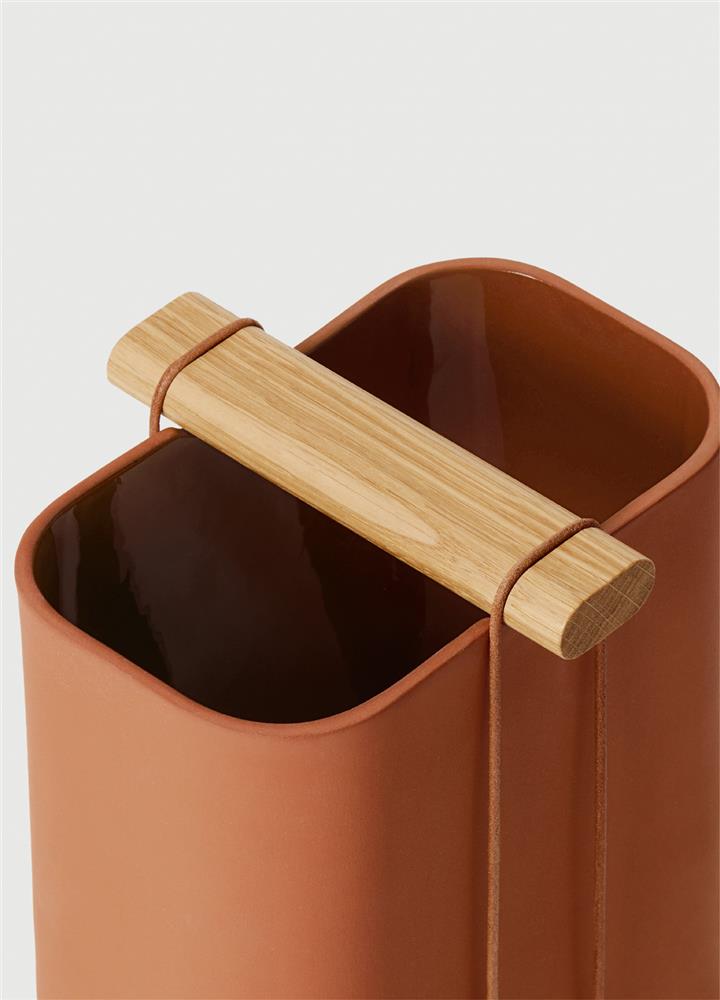 Kala 系列花瓶_Vase Kala photo MaximeTetard®Hermes2020_10A