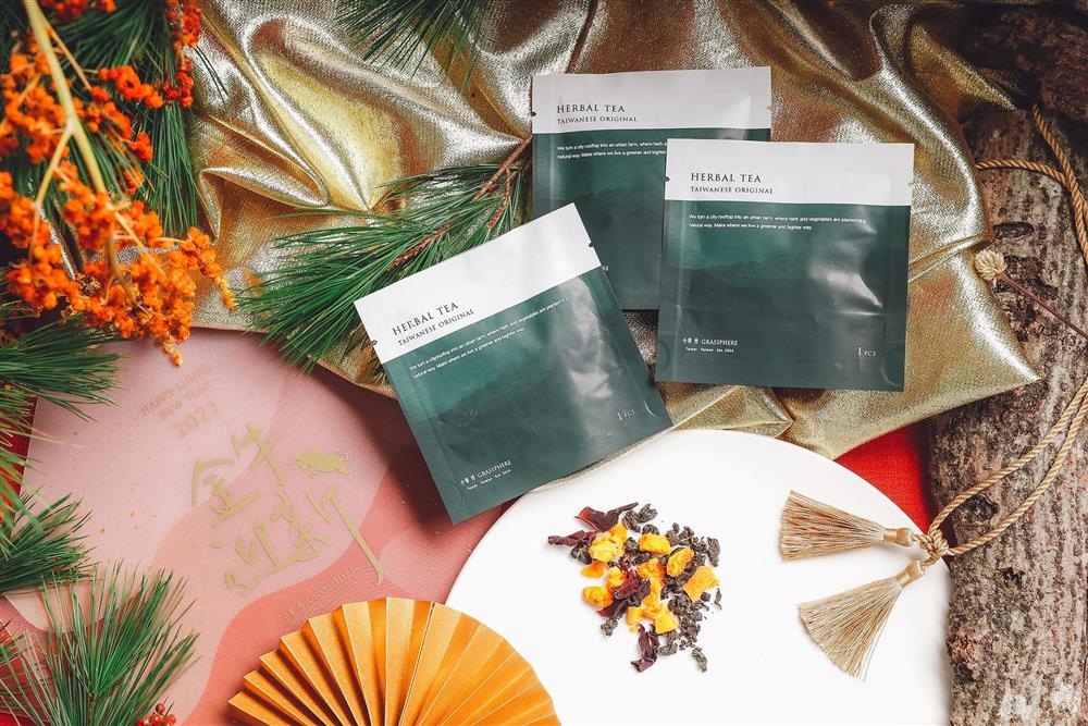 8.小草作金牛迎新春節禮盒_台灣島嶼花茶