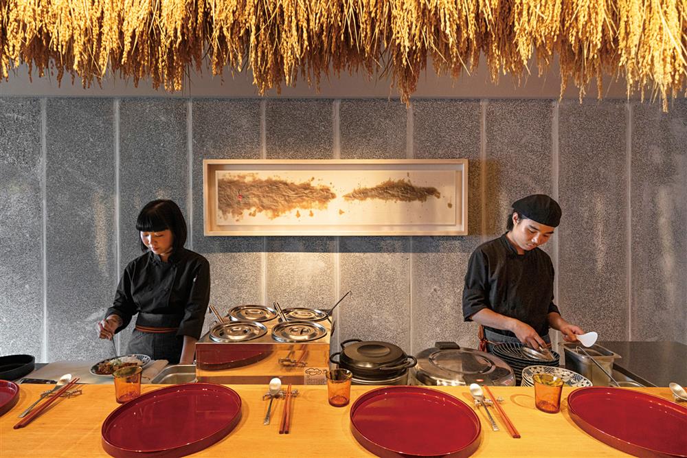 「本事空間製作所」與「隱室設計」的餐廳空間設計學！