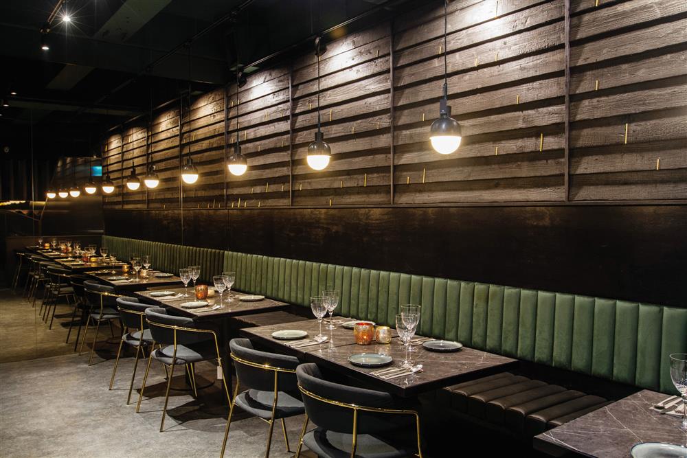 「本事空間製作所」與「隱室設計」的餐廳空間設計學！