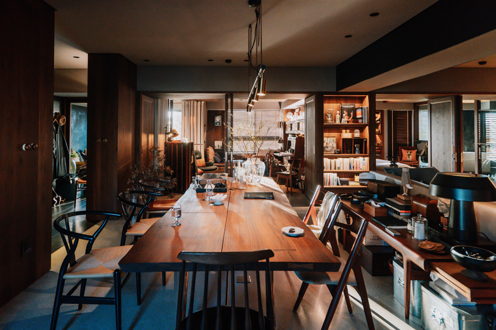 實見空間設計創辦人游思維的家！宛如現代沙龍的設計師自宅_01