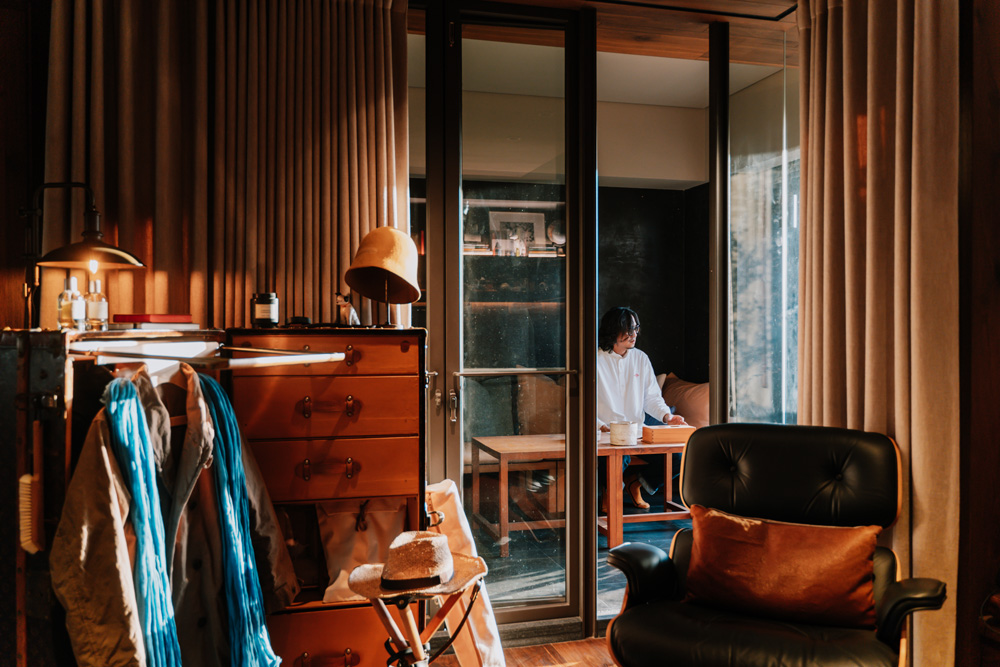 實見空間設計創辦人游思維的家！宛如現代沙龍的設計師自宅_05