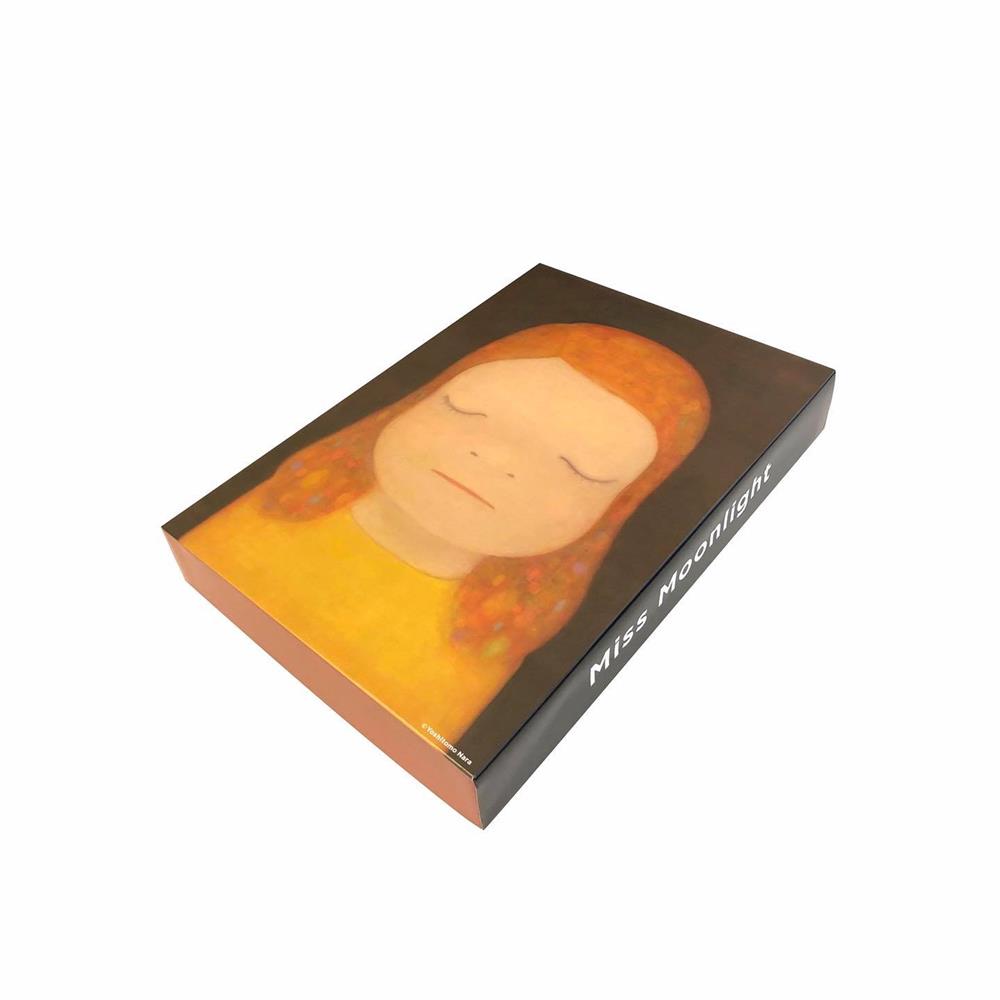 奈良美智特展周邊商品！台灣獨家「奈良糕」、鑰匙圈、明信片等台灣限定商品