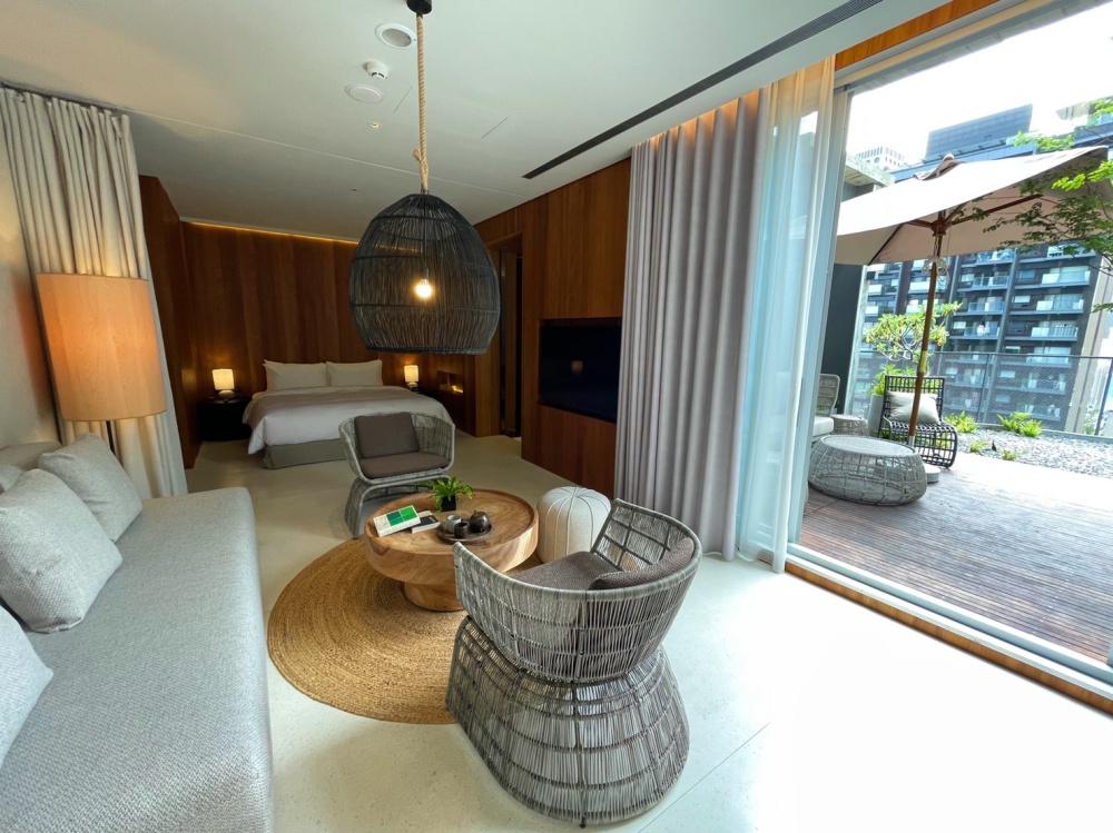 開箱宜蘭「了了礁溪」5大亮點!洞穴般餐廳、7種特色房型的風格旅宿 開箱宜蘭「了了礁溪」5大亮點!洞穴般餐廳、7種特色房型的風格旅宿