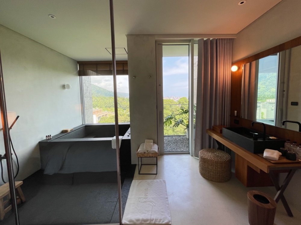 開箱宜蘭「了了礁溪」5大亮點!洞穴般餐廳、7種特色房型的風格旅宿 開箱宜蘭「了了礁溪」5大亮點!洞穴般餐廳、7種特色房型的風格旅宿