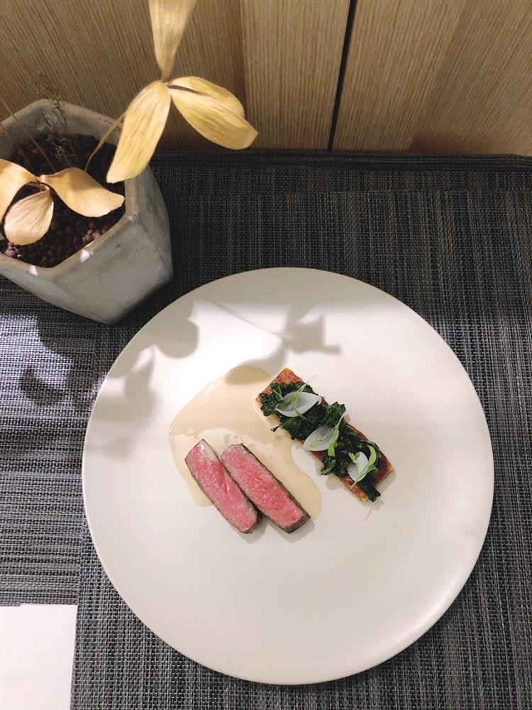 青田藝集瑞典月菜色圖(熱前菜北歐酸奶牛肉麵疙瘩1)