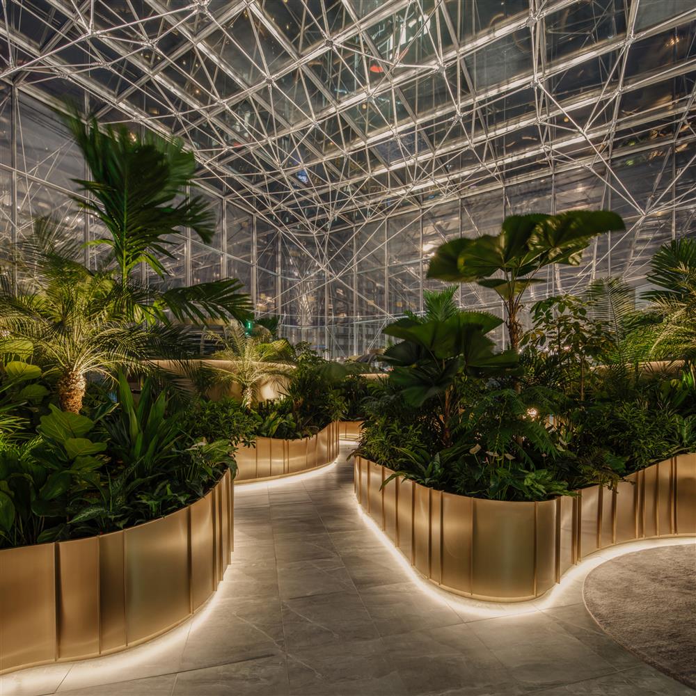 citi-bank-wealth-hub-singapore-banking-conservatory-ministry-of-design_dezeen_2364_col_16