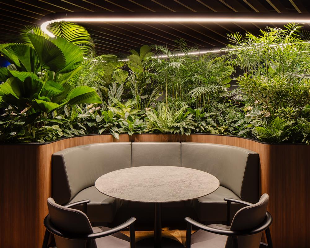 citi-bank-wealth-hub-singapore-banking-conservatory-ministry-of-design_dezeen_2364_col_25 (1)
