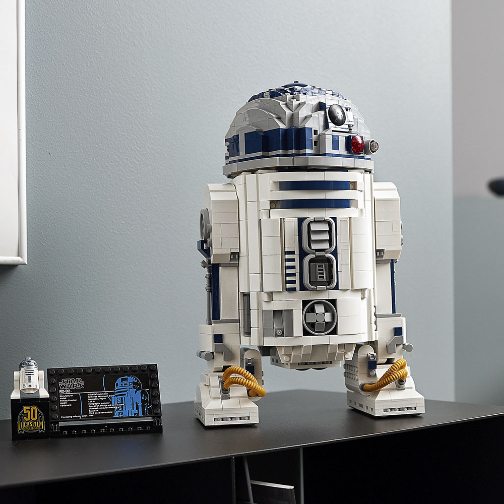 樂高LEGO全新升級《星際大戰》「R2-D2」模型！紀念盧卡斯影業50週年_01