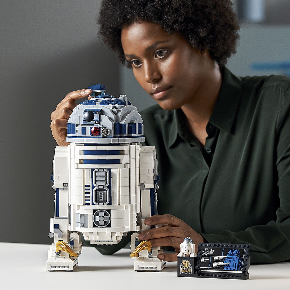 樂高LEGO全新升級《星際大戰》「R2-D2」模型！紀念盧卡斯影業50週年_04