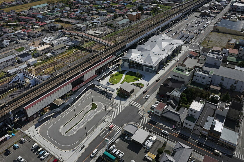 那須鹽原市立圖書館Miruru的溫潤木質空間1