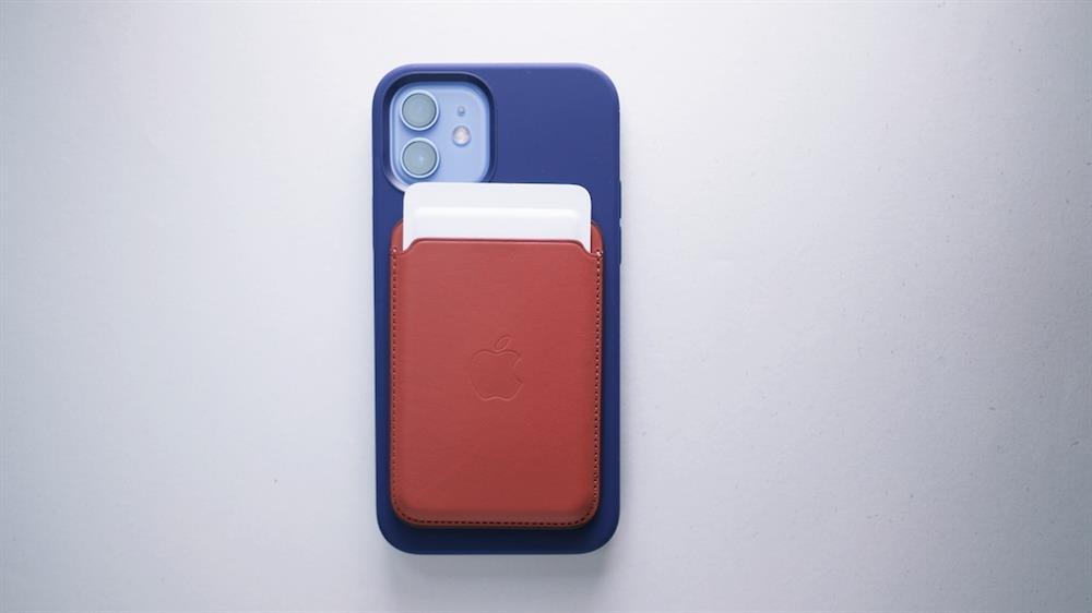 2021春季紫色iPhone 12和Apple Watch錶帶8