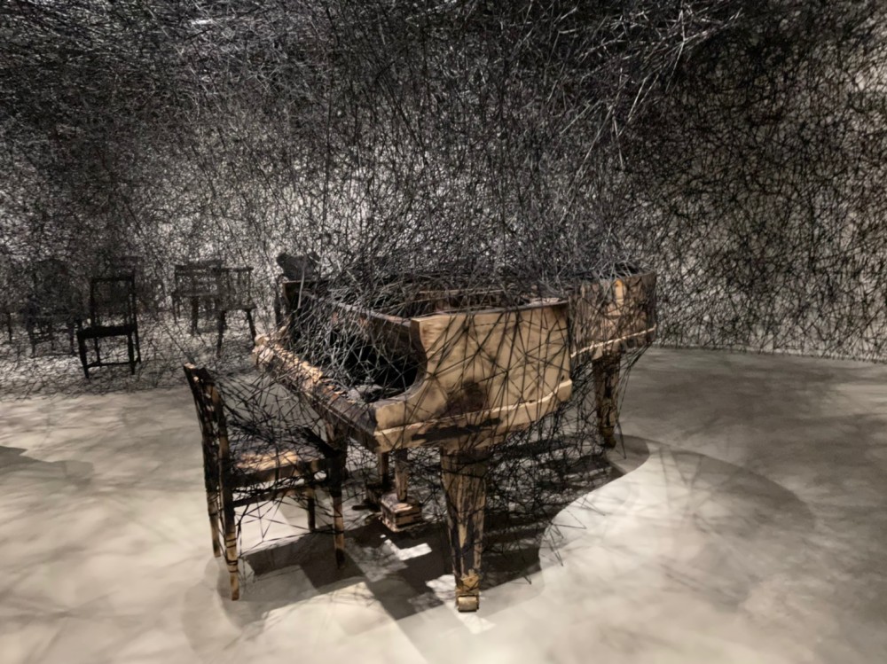 塩田千春（鹽田千春）2021北美館登場！親解18件展覽作品創作故事