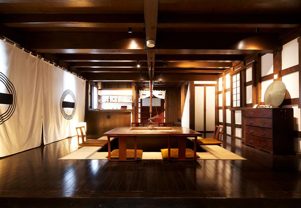 日本東北改建自武士倉庫的旅宿「和之居 角館」2