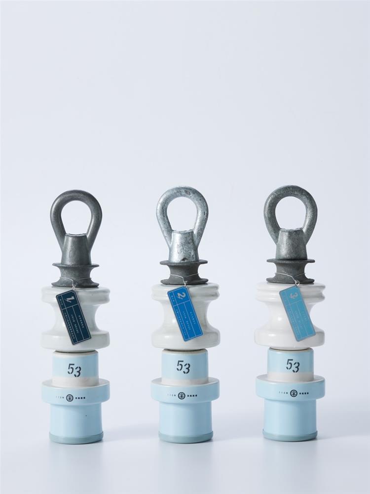 台電退役材料變身美感獎盃