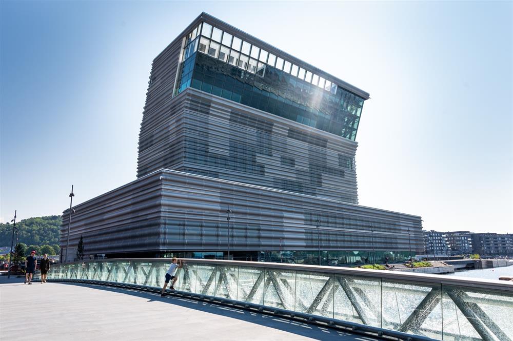 全新孟克美術館2021年10月開幕！坐落挪威奧斯陸海濱的藝術博物館_01