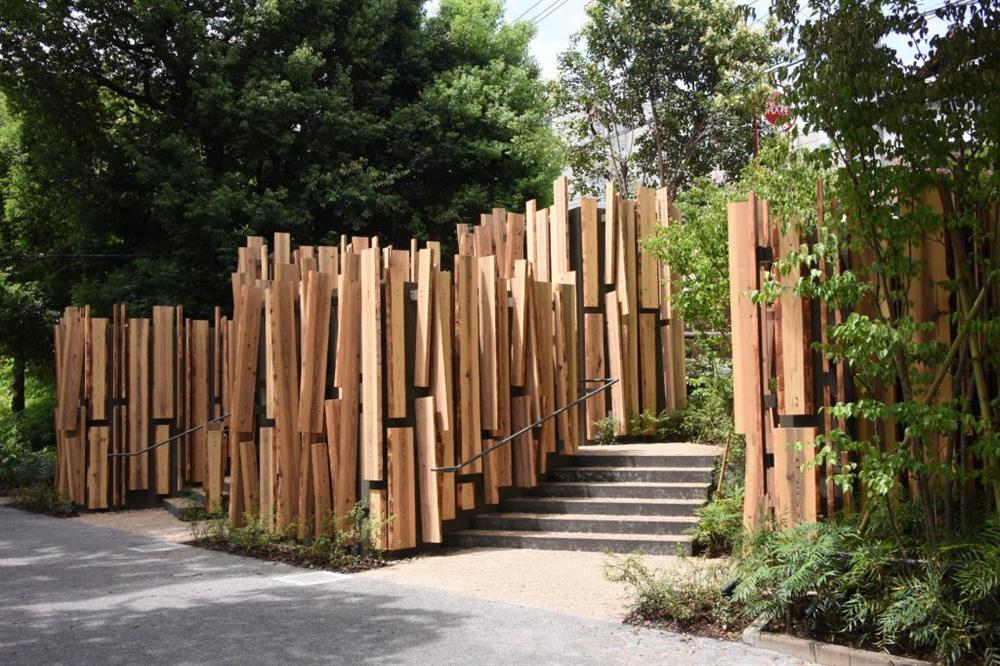 隈研吾操刀「THE TOKYO TOILET」計畫的「森のコミチ」公廁