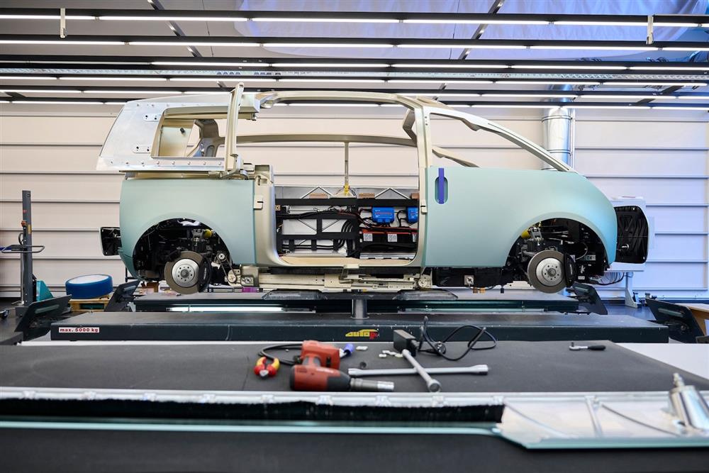 P90426745_lowRes_mini-vision-urbanaut