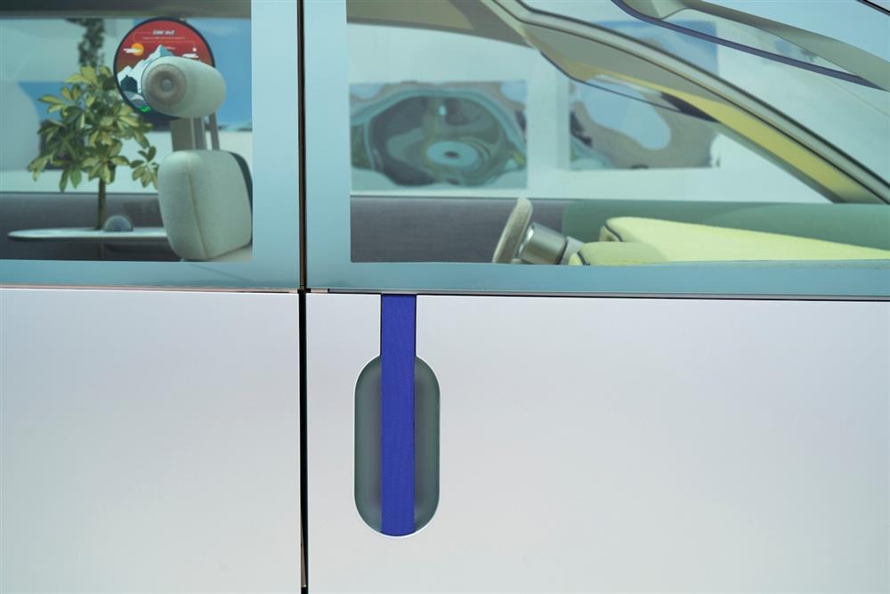 P90427125_lowRes_mini-vision-urbanaut