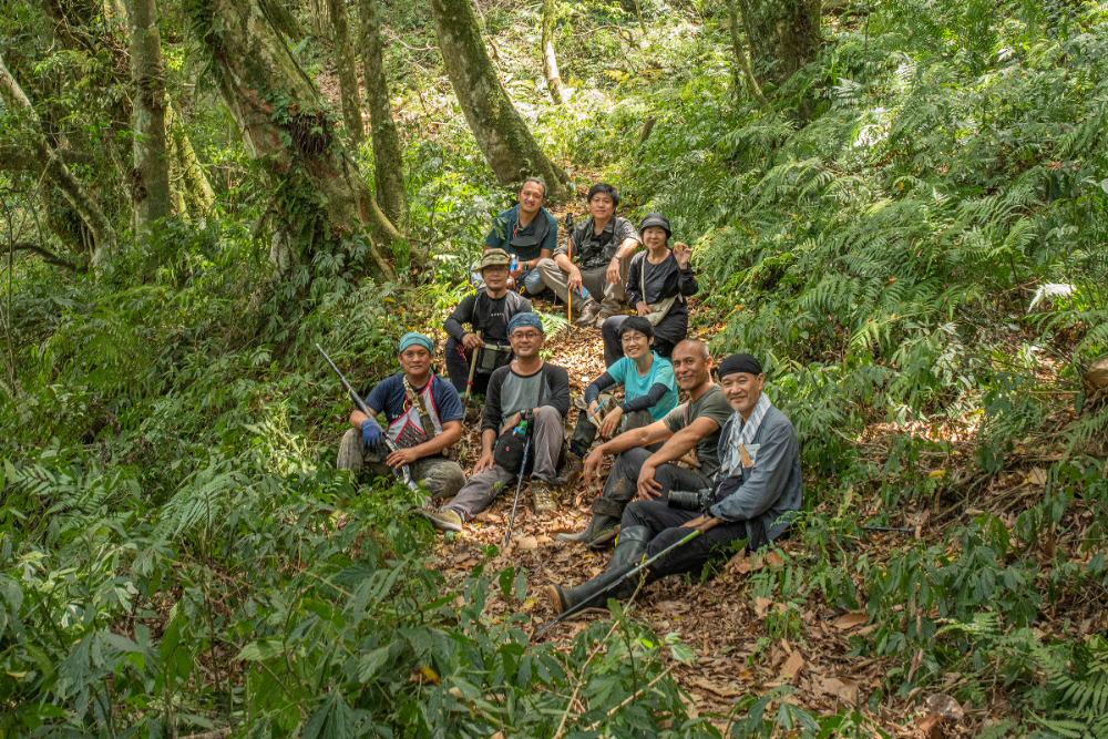 策展人龔卓軍爬山_05