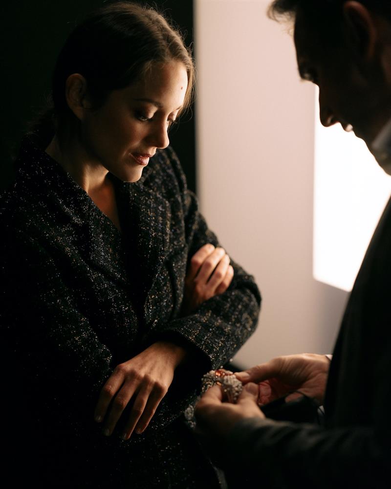 chanel_marion-cotillard_chanel_dinner_launch_high-jewelry-22collection-n522_11-HD