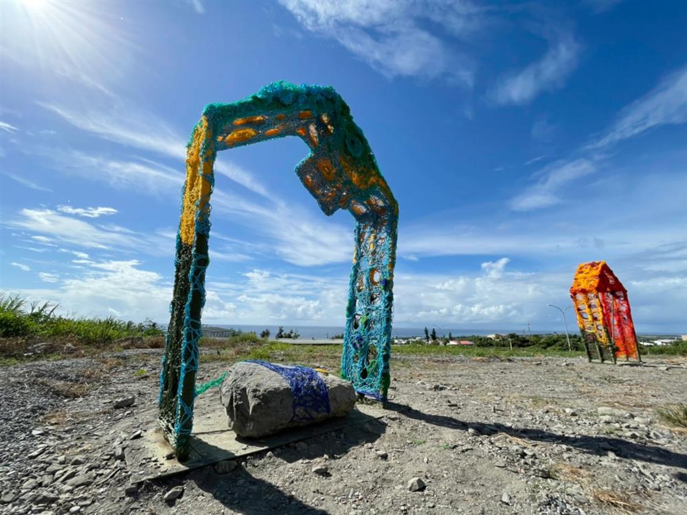 1武玉玲「我輕輕聽」-2