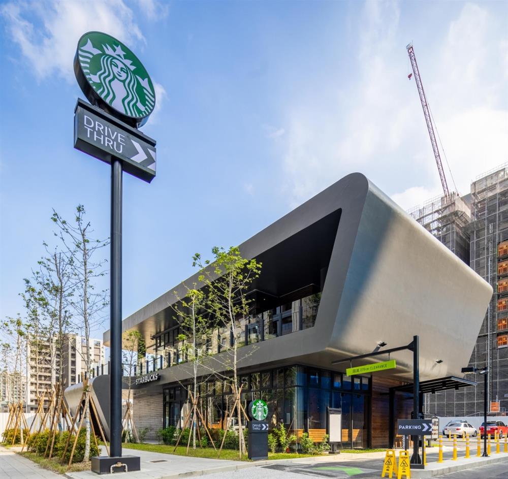  星巴克星巴克進駐新竹市商業區內第一間DT車道服務門市-「新竹關埔門市」