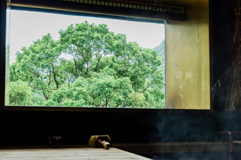 新北烏來泡湯新選擇「馥森阪治Trio」！揉合泰雅族文化、永續概念的秘境之湯