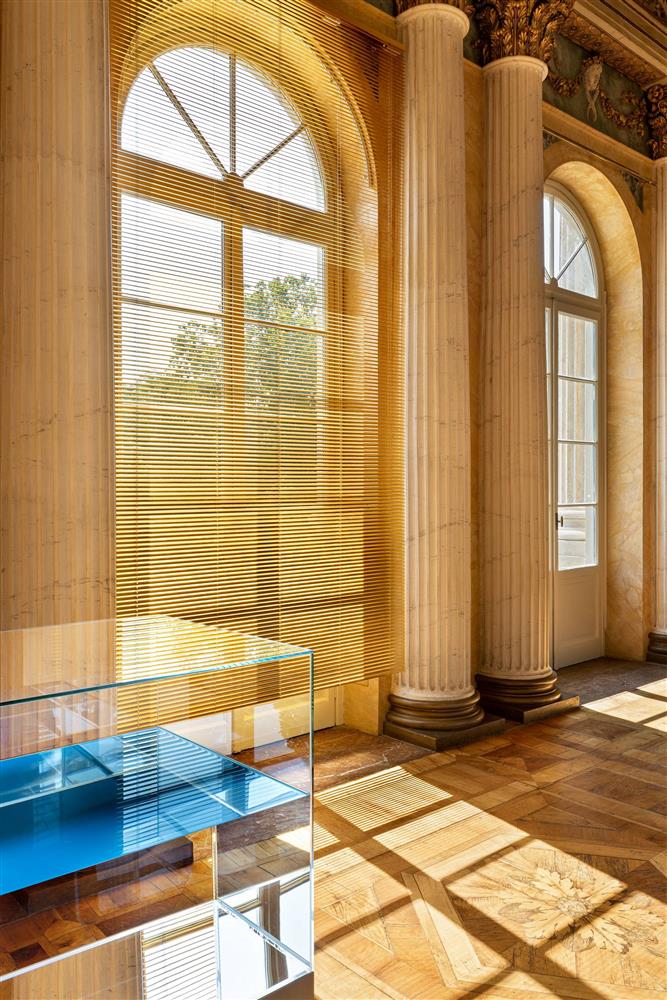 batch_Ann Veronica Janssen運用自然光設計出展場專屬的裝置藝術(1)