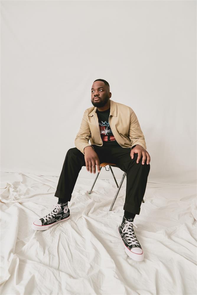 本次合作系列中，Basquiat的傳奇作品和Converse經典設計完美結合，彰顯出創意的巨大魅力