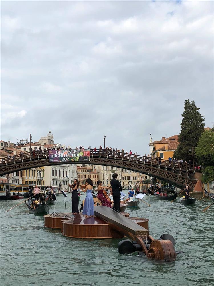 小提琴船Noah’s Violin1