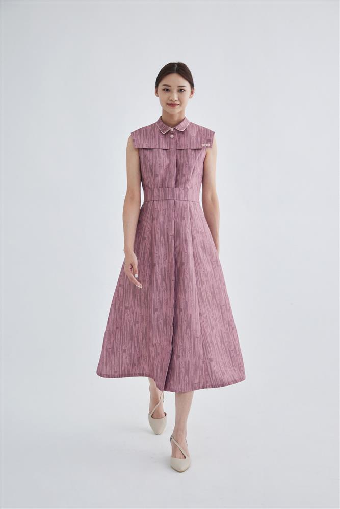 APUJAN詹朴操刀2021國慶迎賓人員服裝