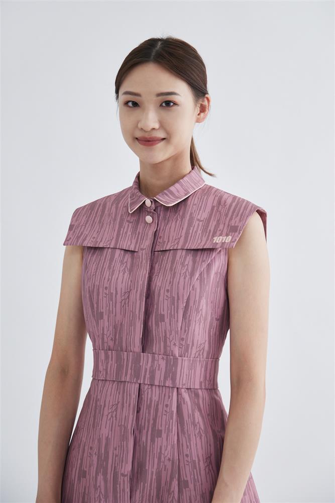 APUJAN詹朴操刀2021國慶迎賓人員服裝