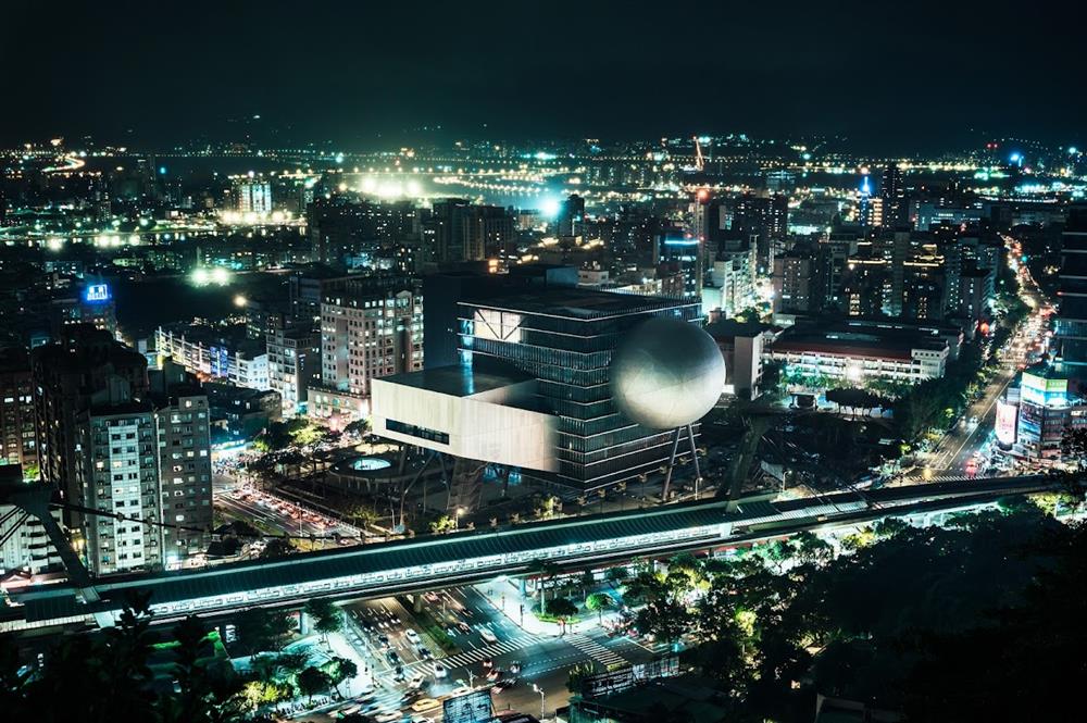 臺北表演藝術中心(夜景) 臺北表演藝術中心(夜景)