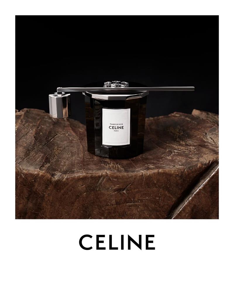 CELINE首款「高訂香氛蠟燭」系列登場！建築感線條、經典Triomphe Logo共構絕美瓶身