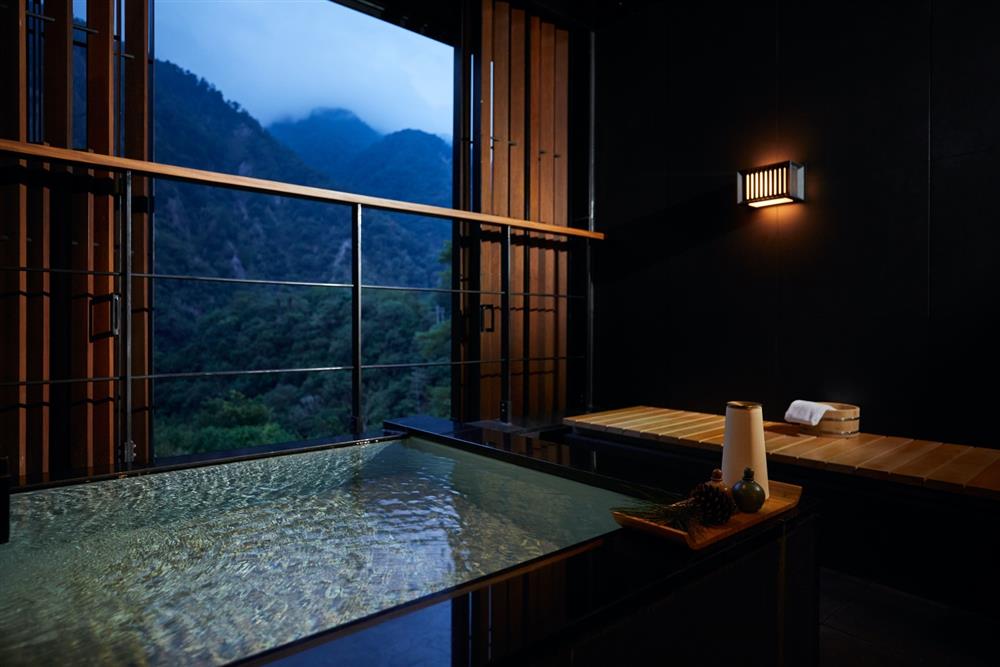 2021【虹夕諾雅 谷關 HOSHINOYA Guguan】五葉松香氛美人湯 氛圍照 Goyomatsu aroma bath 